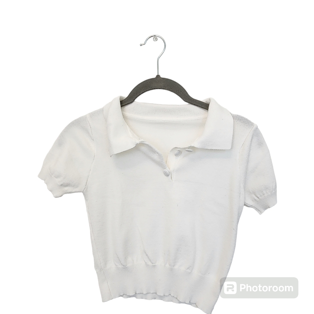 White buttoned crop w/ ruffles